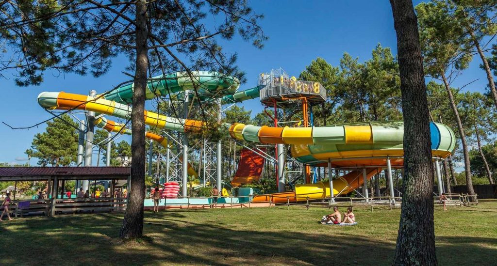 Espace détente et ombre à l'Aqualand bassin d'Arcachon en photo