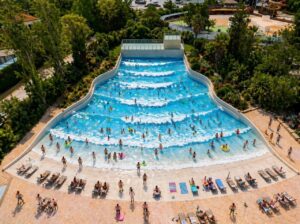 nouvelle pisicne à vague à Aquasplash à Antibes